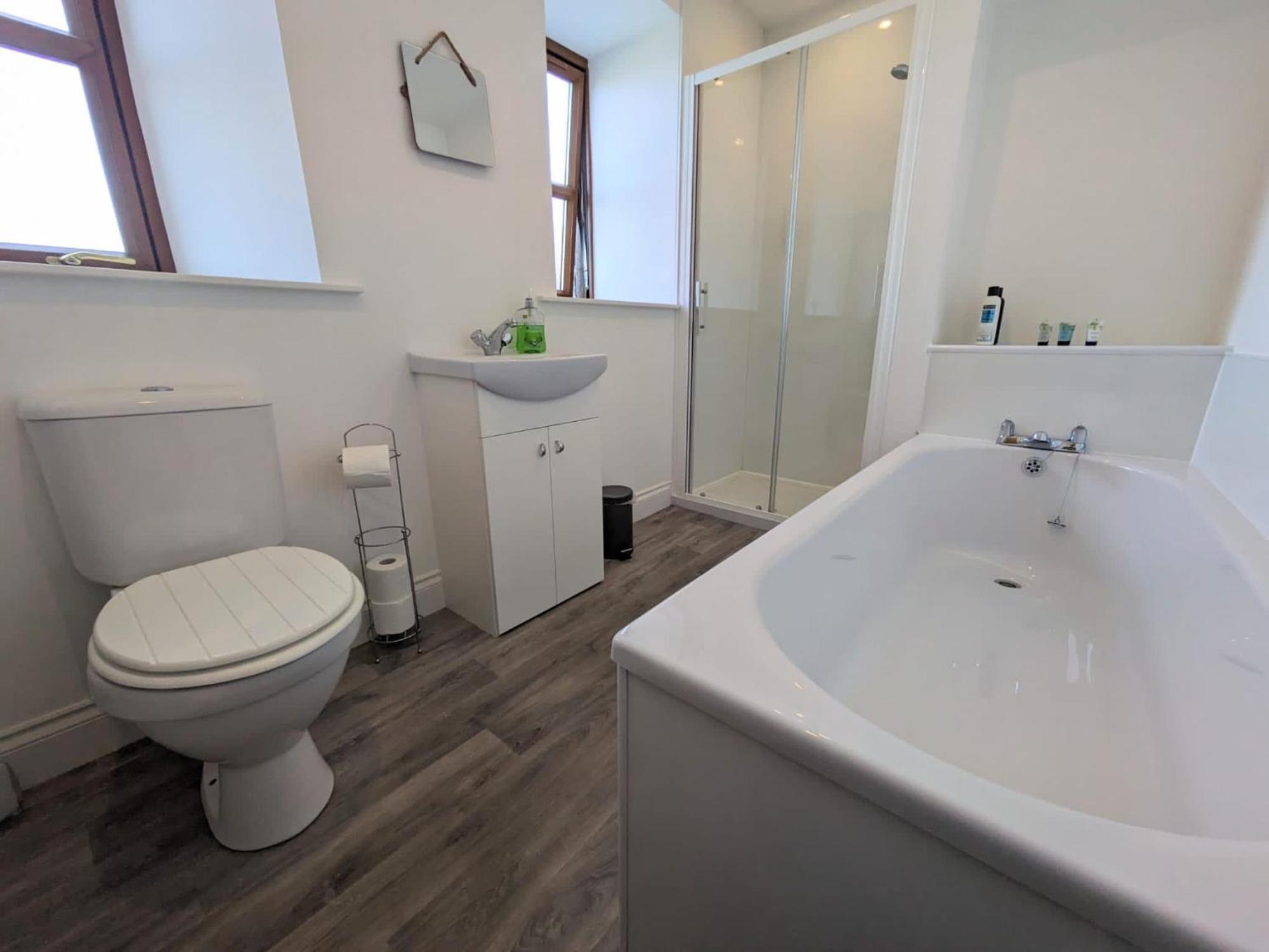 וויק 2 Bedroom Townhouse With Seaview On The Nc500 Wick מראה חיצוני תמונה