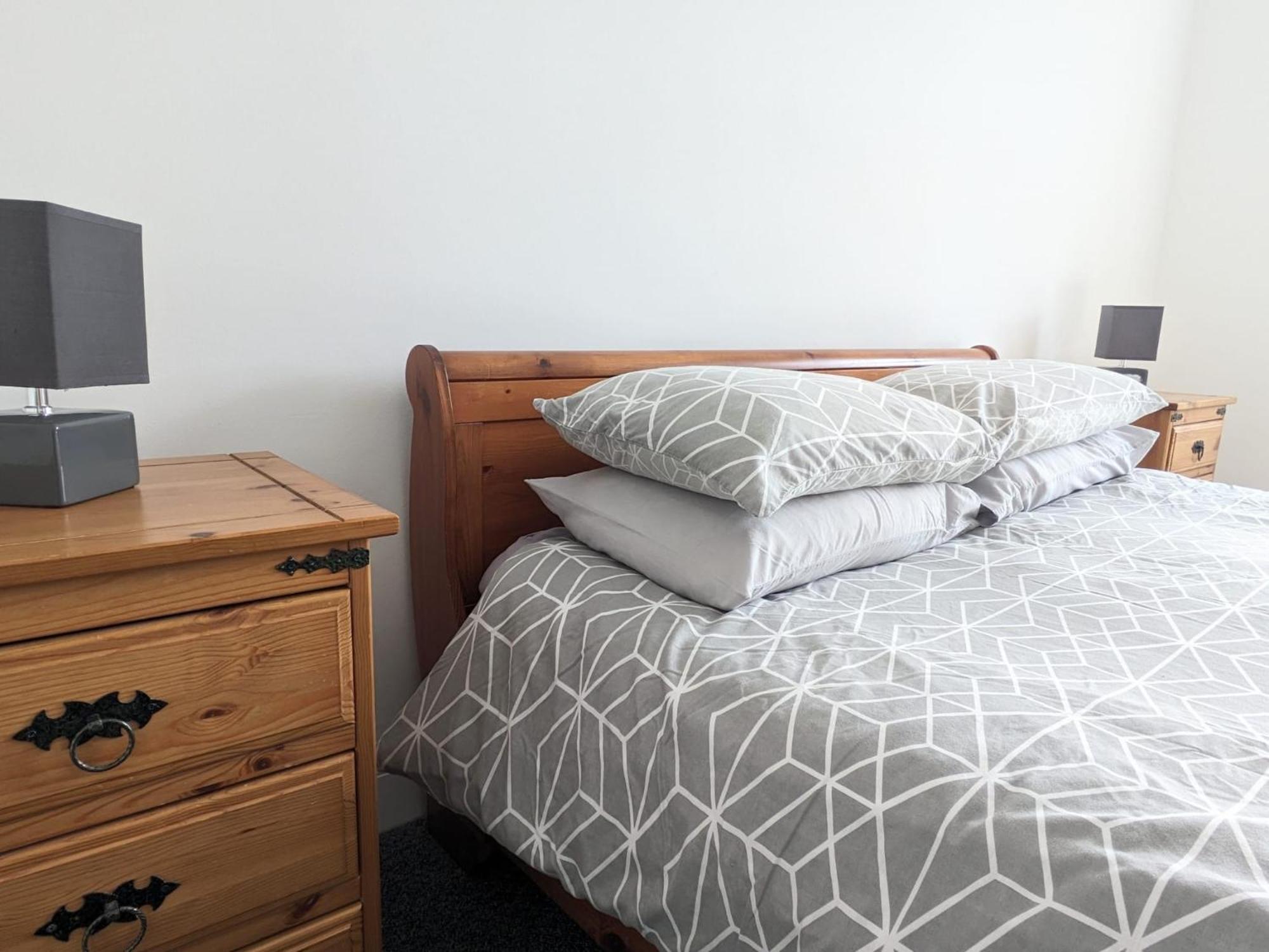וויק 2 Bedroom Townhouse With Seaview On The Nc500 Wick מראה חיצוני תמונה