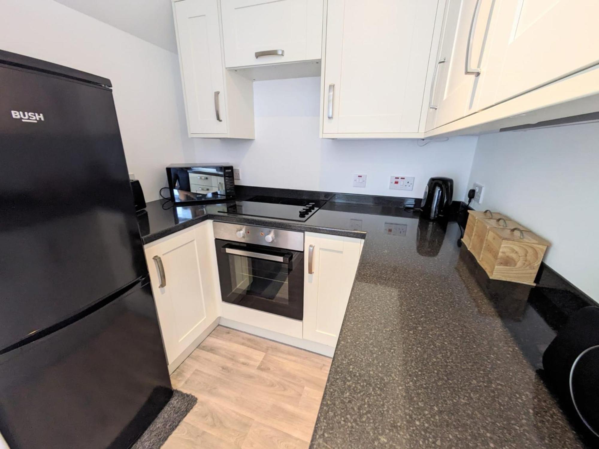 וויק 2 Bedroom Townhouse With Seaview On The Nc500 Wick מראה חיצוני תמונה